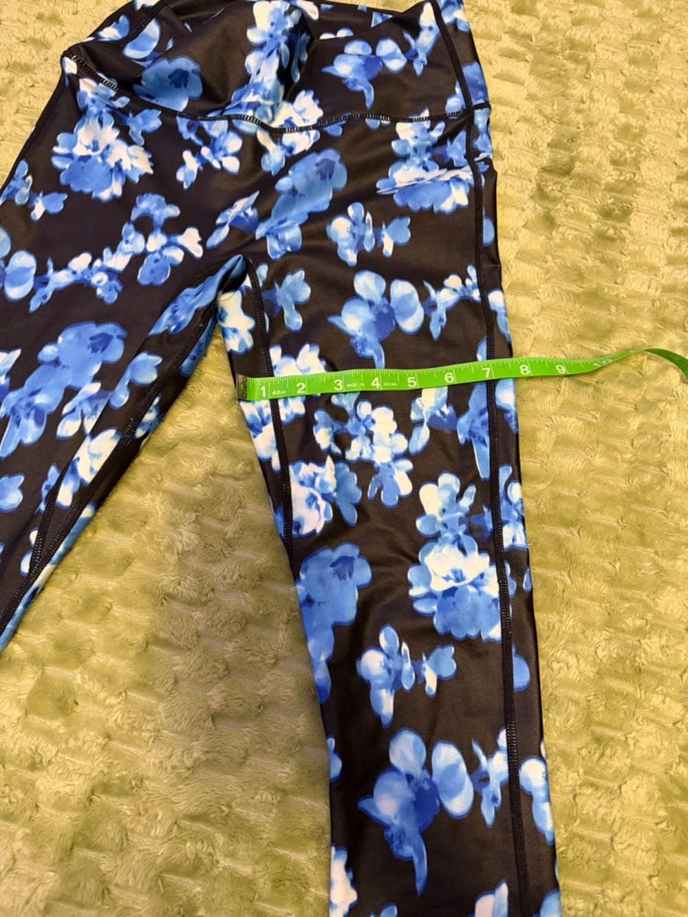 Fabletics Medium Black Leggings with Blue Floral Print - Picture 7 of 13